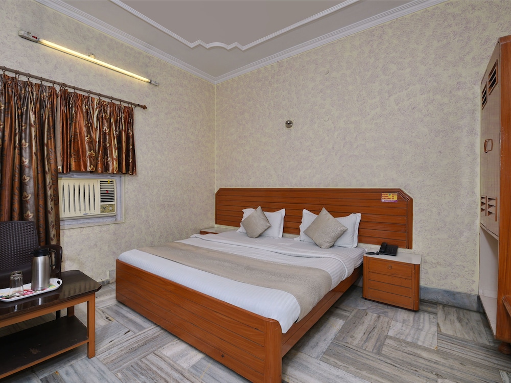 Hotel Padmini International