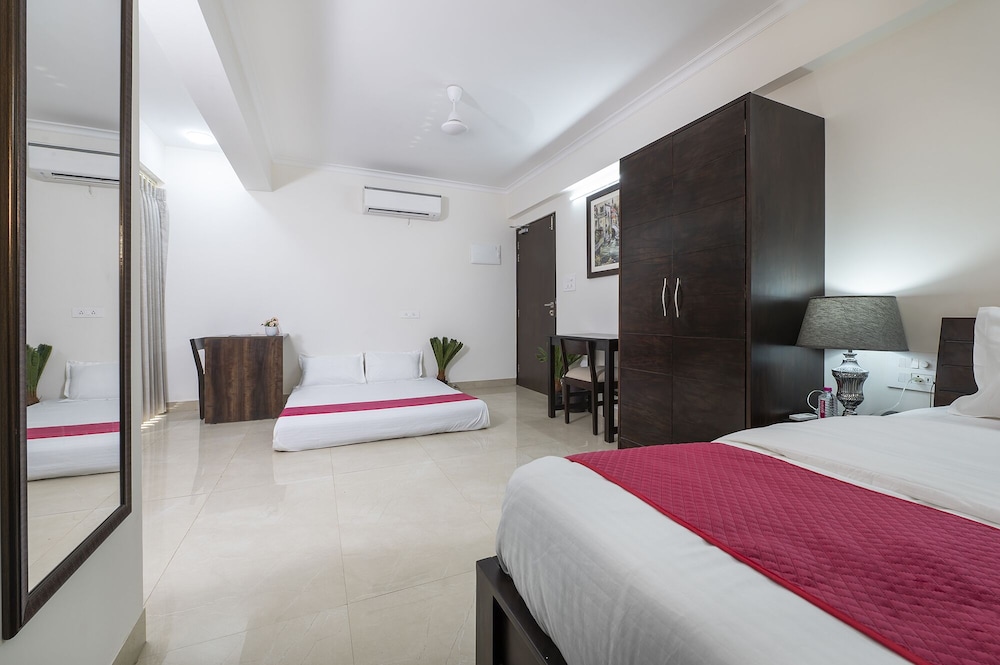 Palm Stay - Studios & Rooms