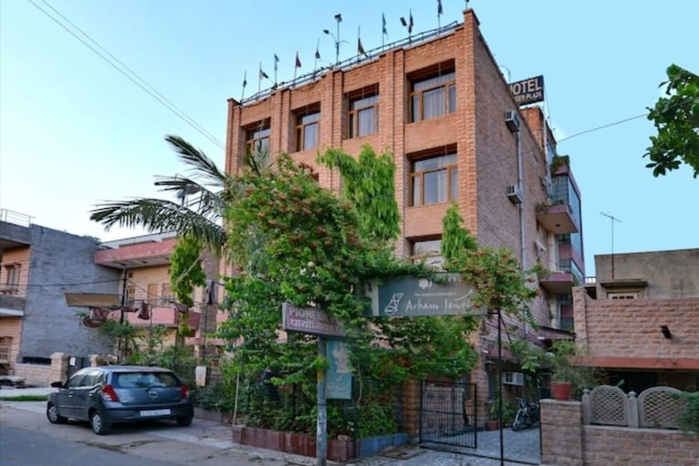 Hotel Pioneer Plaza