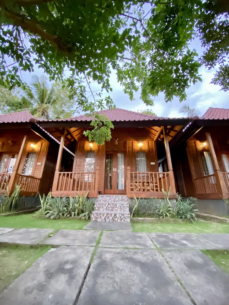 Kamasan Cottage By Reccoma