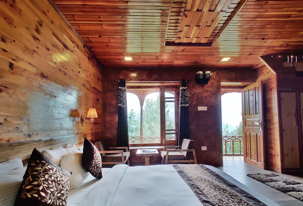 WoodVista Cottages | Secluded Mountain Stay