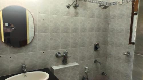 Woods Inn Serviced Apartments