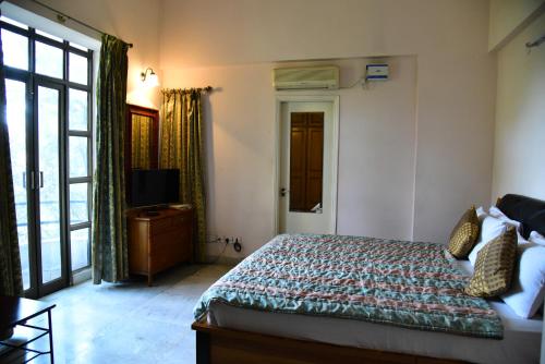 Woods Inn Serviced Apartments