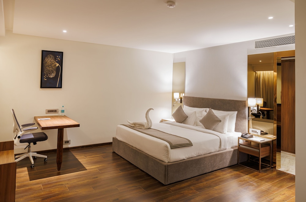 Hotel Golden Aura