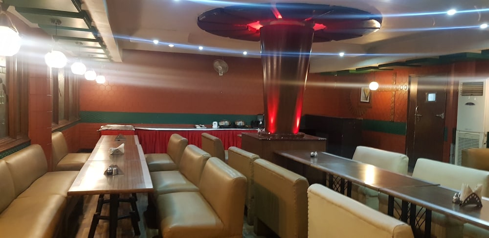 Hotel the Taksonz, Ludhiana