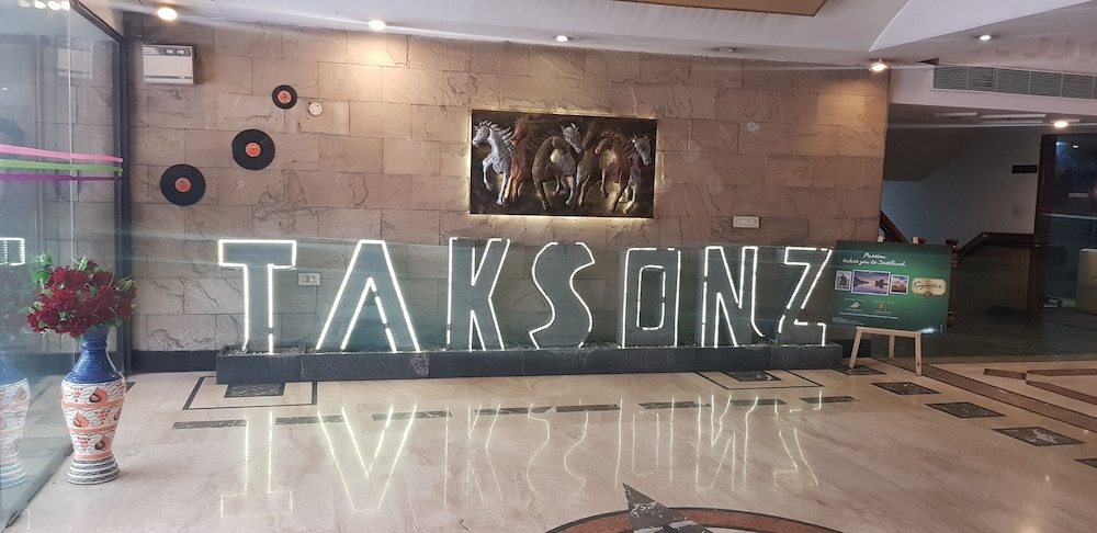 Hotel the Taksonz, Ludhiana