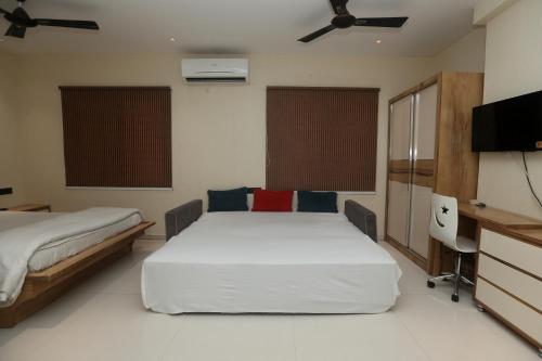 STAY 10 Luxury Apartments