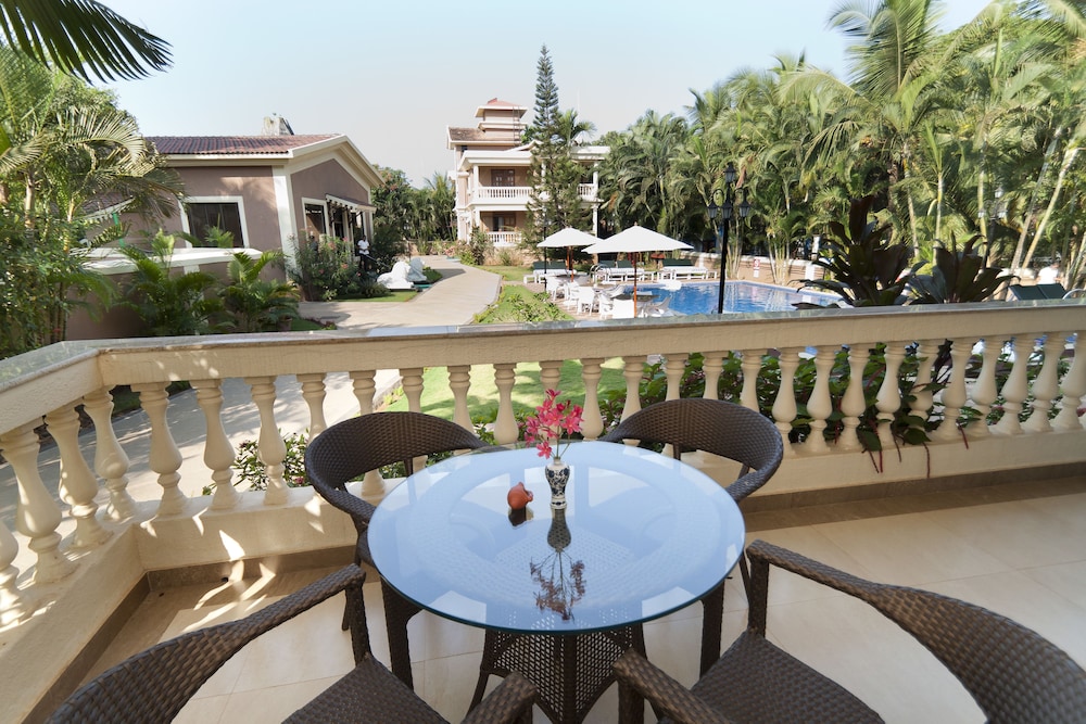 De Mandarin Beach Resort Suites and Villas