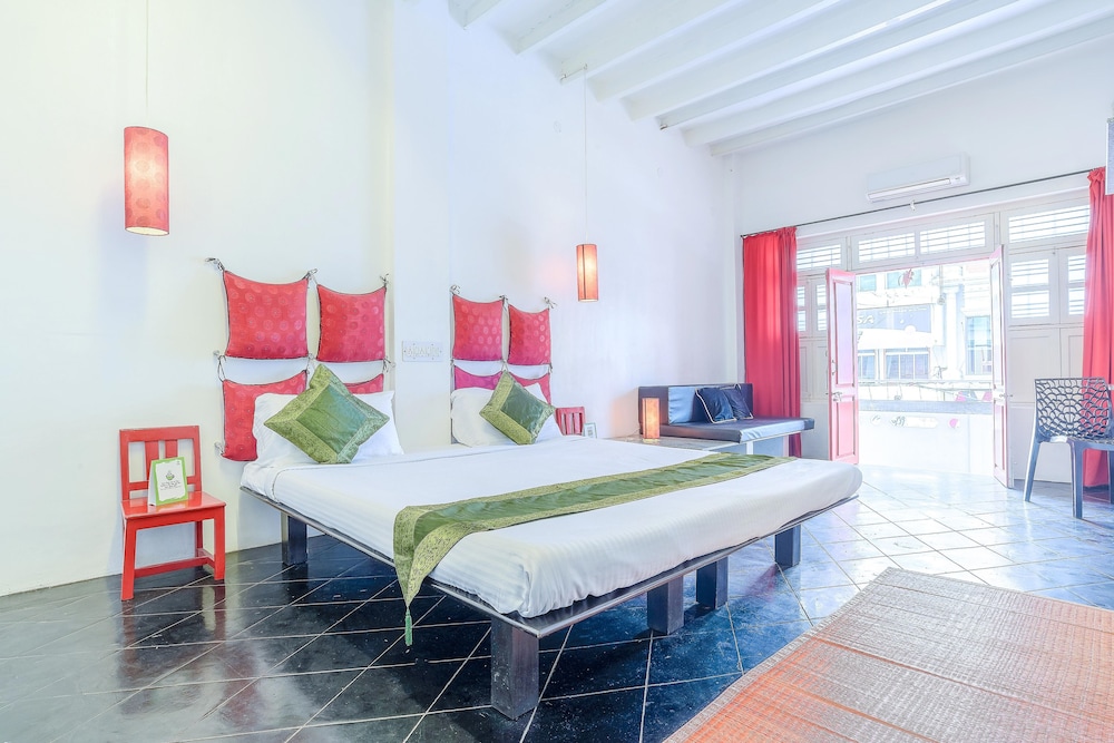 Itsy Hotels Red Lotus Heritage, Promenade Beach