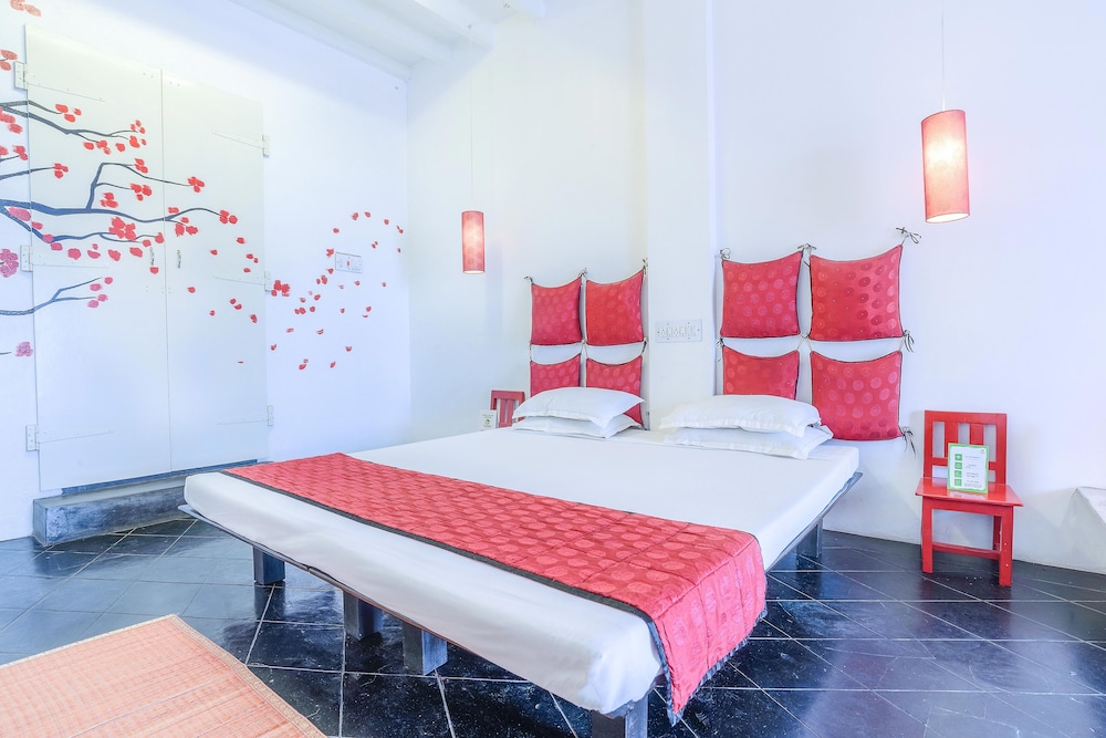 Itsy Hotels Red Lotus Heritage, Promenade Beach
