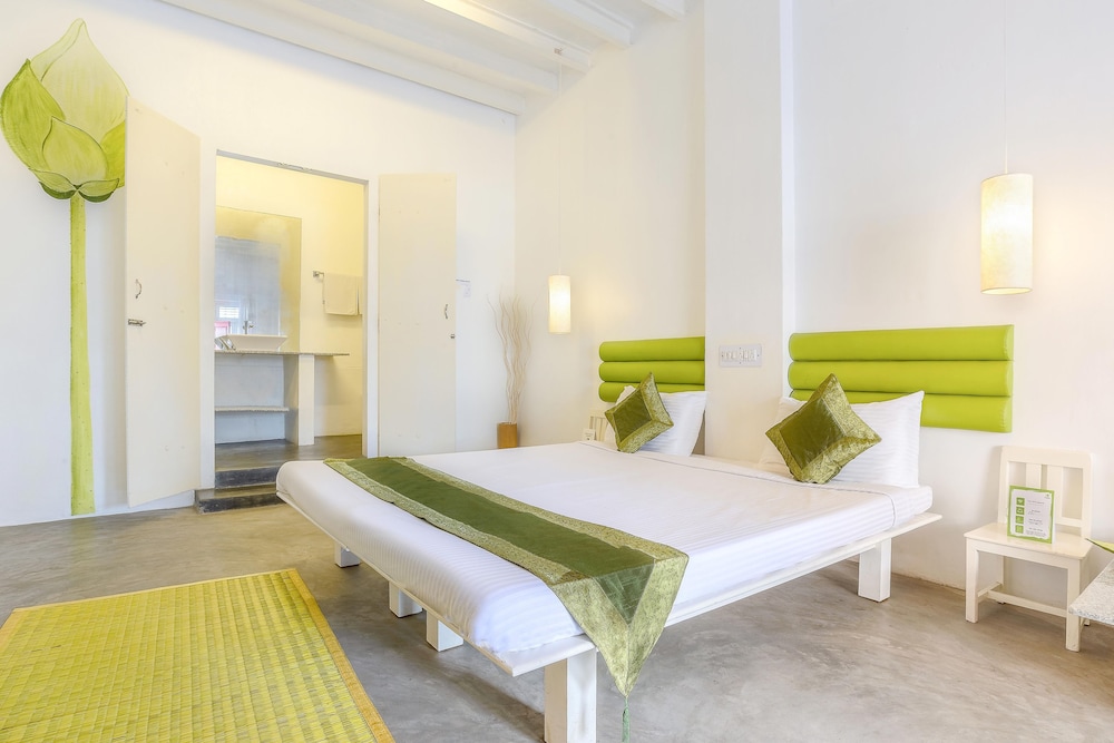 Itsy Hotels Red Lotus Heritage, Promenade Beach