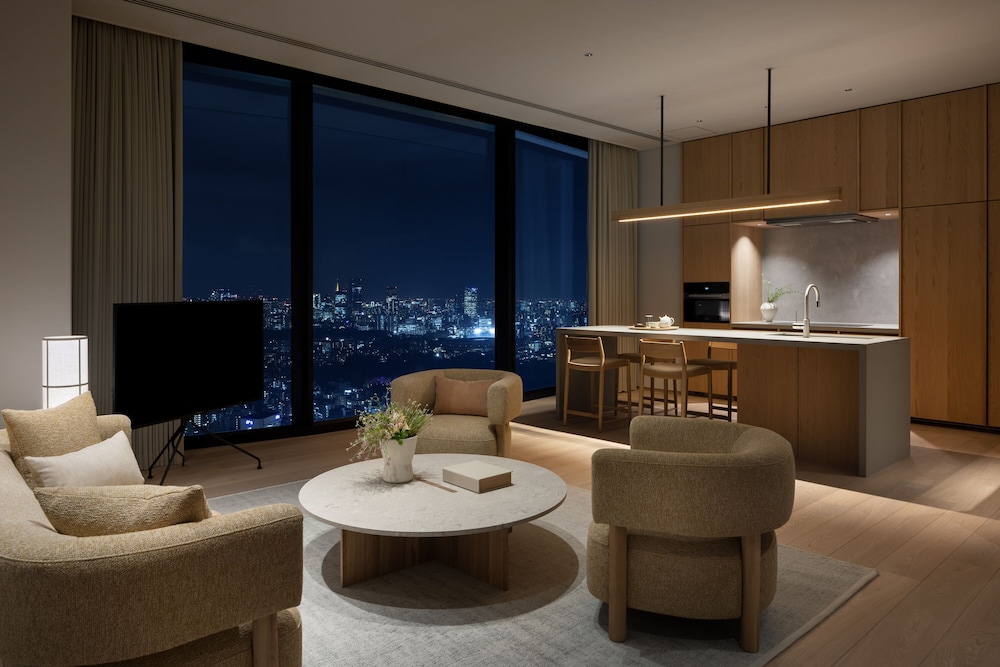 BELLUSTAR TOKYO, A Pan Pacific Hotel