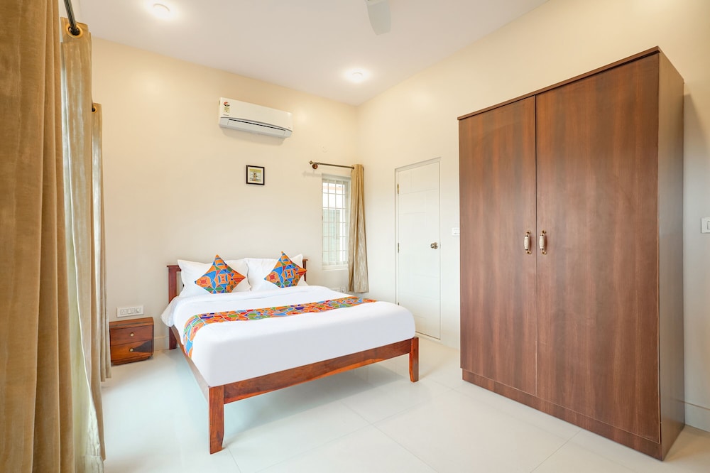 FabHotel Bougainvillea Suites
