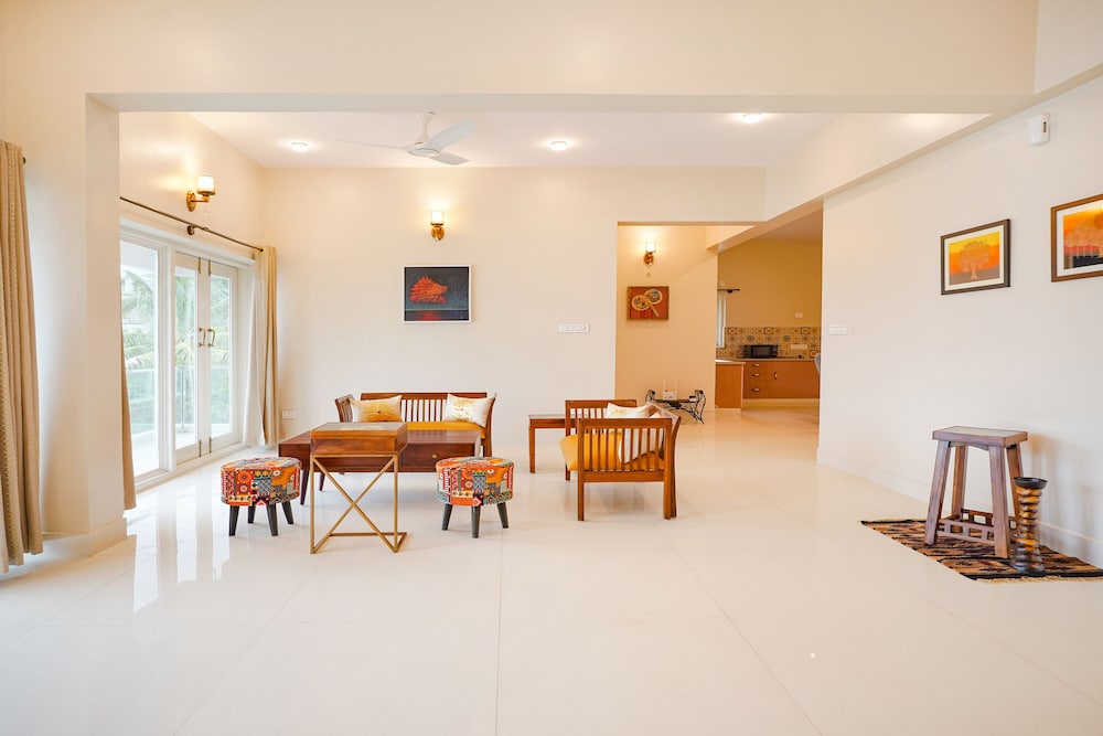 FabHotel Bougainvillea Suites