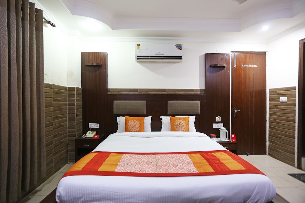 Hotel Rossette - Near New Delhi Railway Station