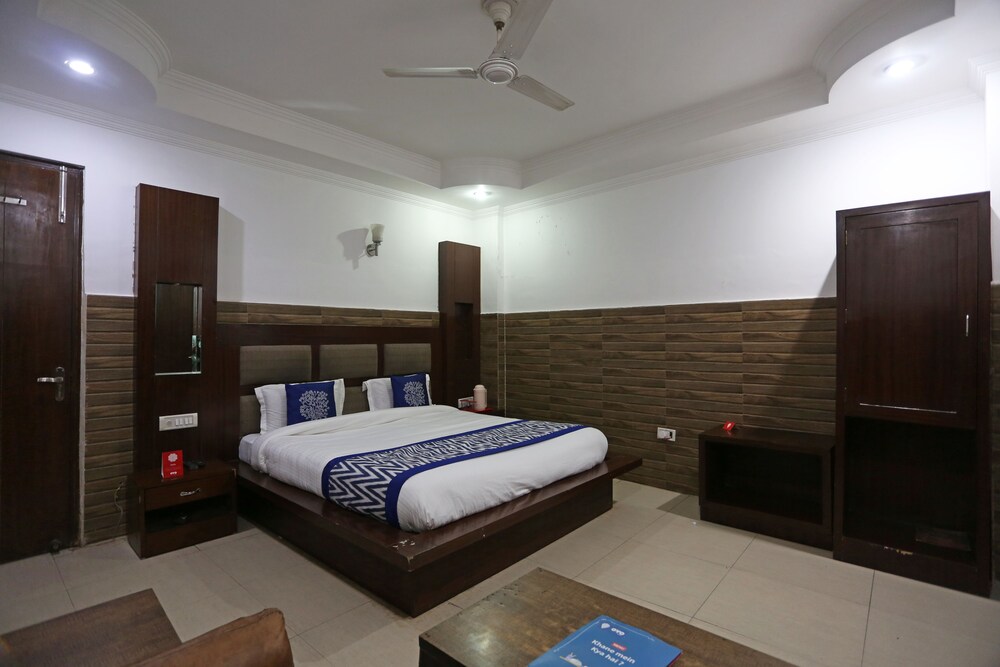Hotel Rossette - Near New Delhi Railway Station
