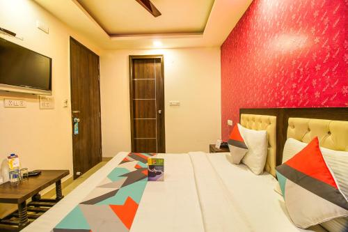 FabExpress Tourist Palace