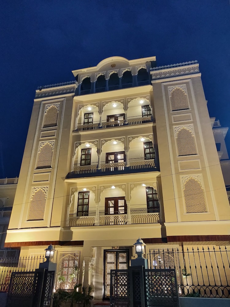 Laxmi Palace Heritage Boutique Hotel