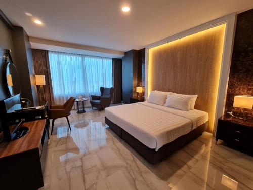 Chaisaeng Palace Hotel