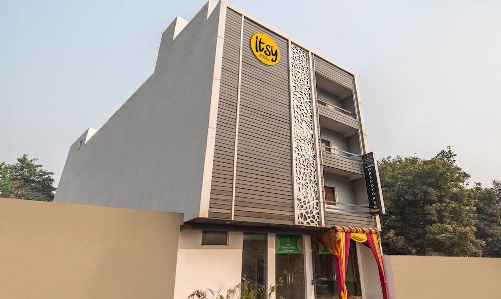Itsy Hotels Avani Stays, Vyttila, Kochi