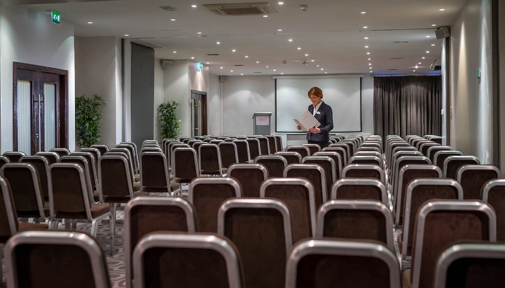 Maldron Hotel Dublin Airport