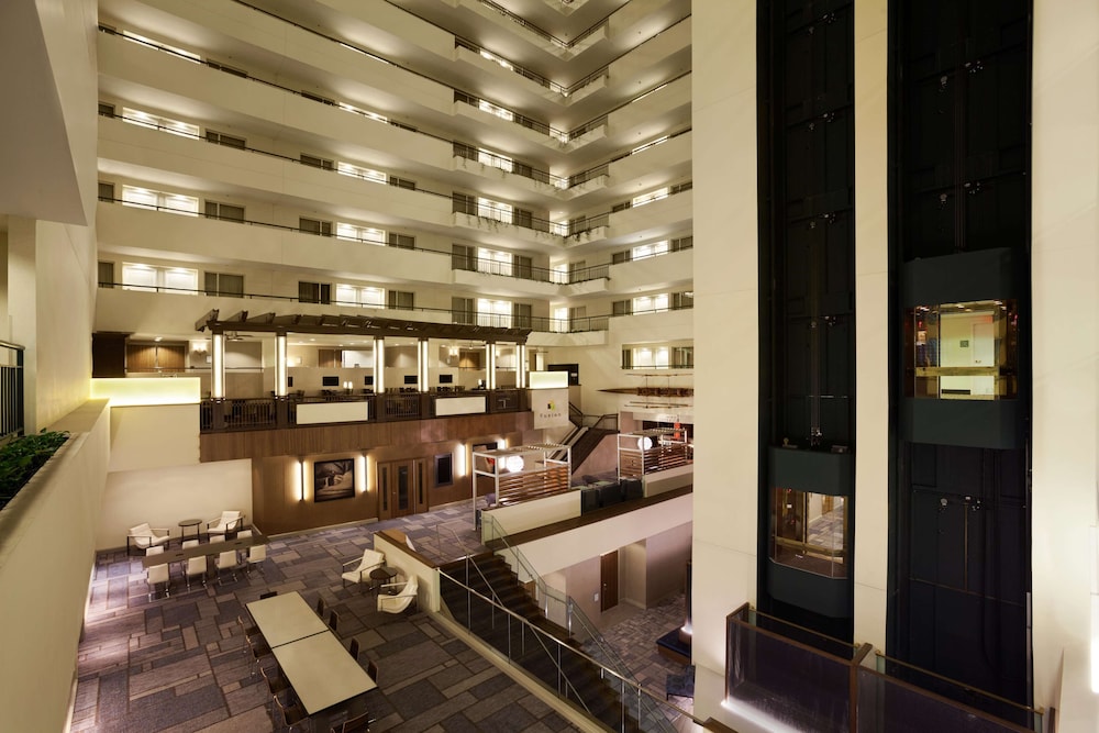 DoubleTree Suites by Hilton Hotel Boston - Cambridge