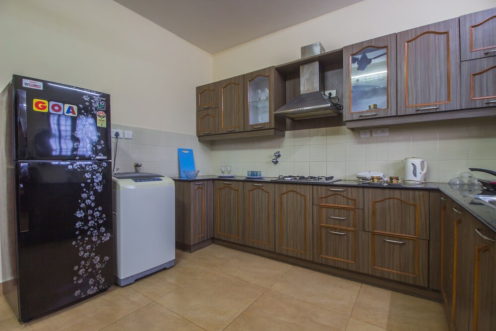 Oyo 18509 Home Pool View 4Bhk Majorda