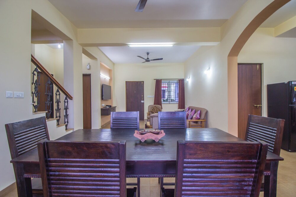 Oyo 18509 Home Pool View 4Bhk Majorda