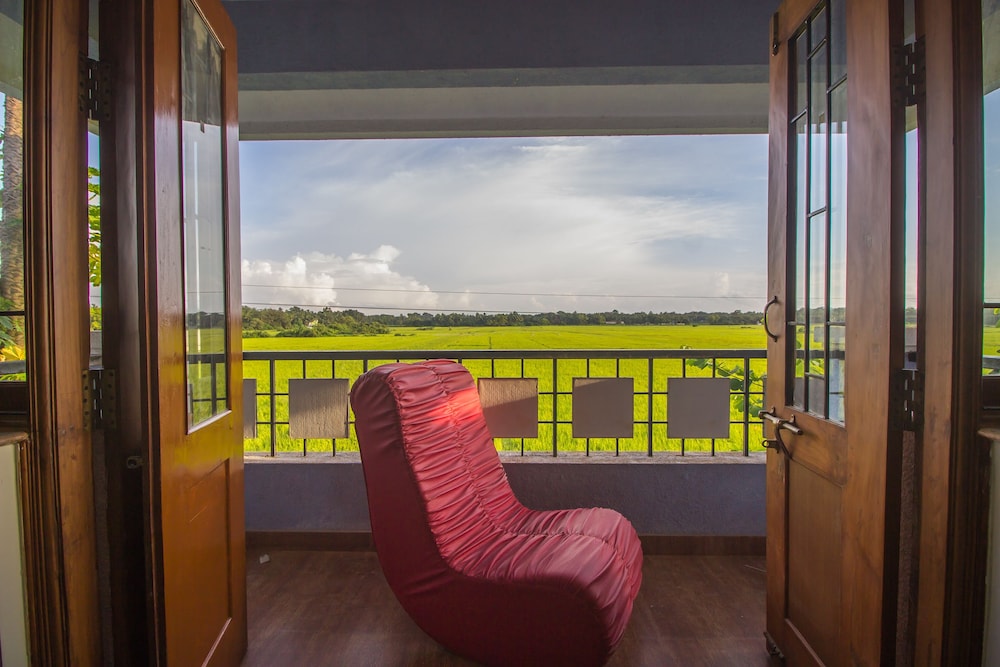 Oyo 18509 Home Pool View 4Bhk Majorda