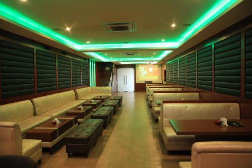 Cosmos Raj Plaza Jaipur
