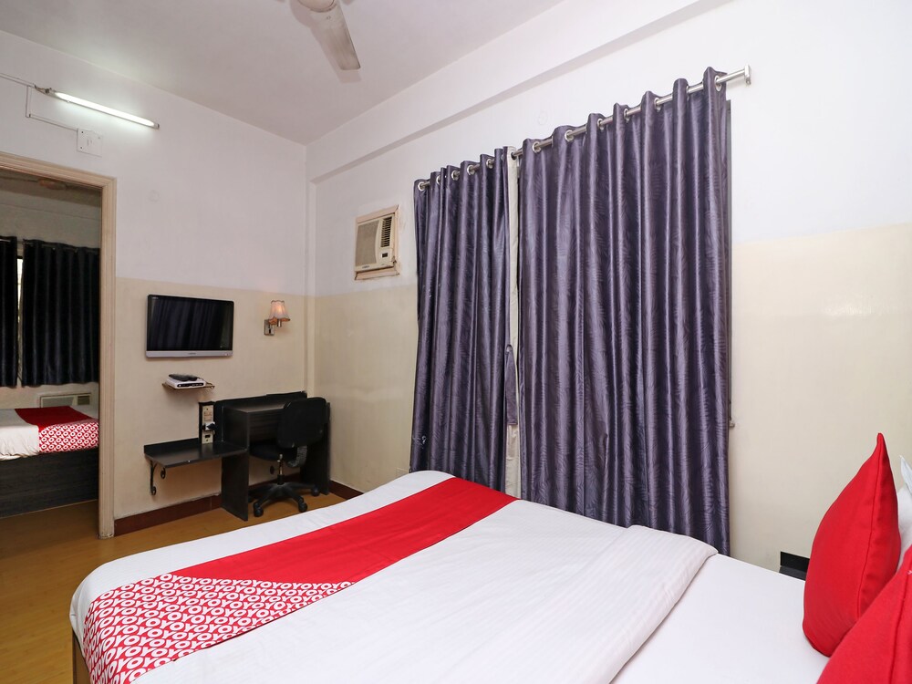 OYO 4219 Ratnakar Residency