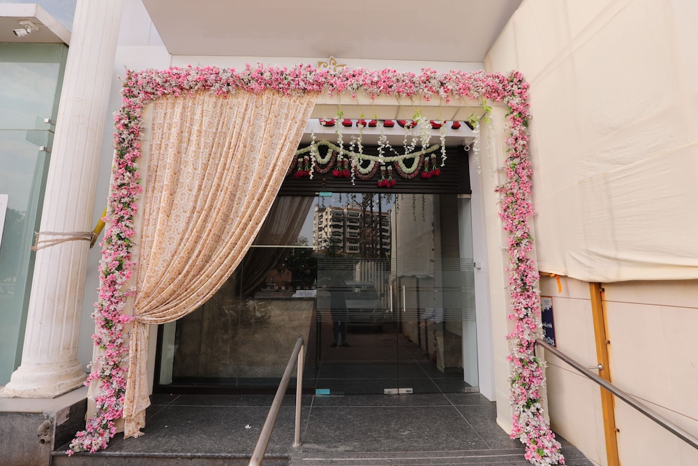 Hotel Shagun, Piplod City Centre Surat