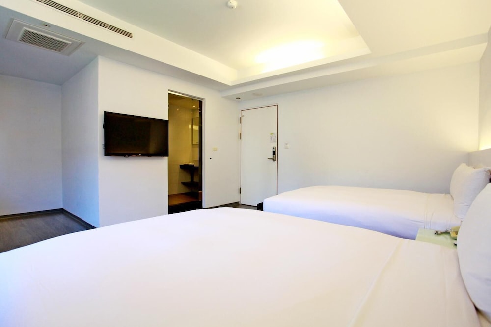 Yes Hotel