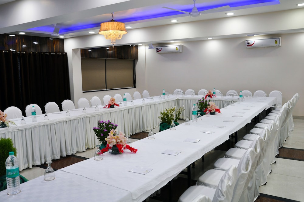 Savera A Luxury Business Hotel