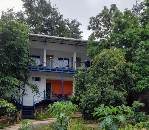 MGM Whispering Wind's Yelagiri