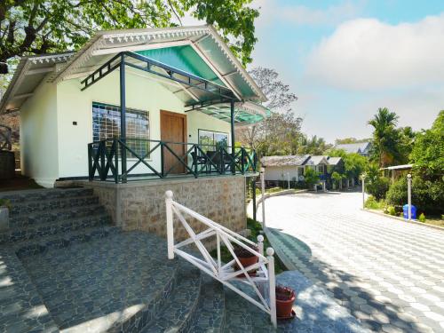 MGM Whispering Wind's Yelagiri