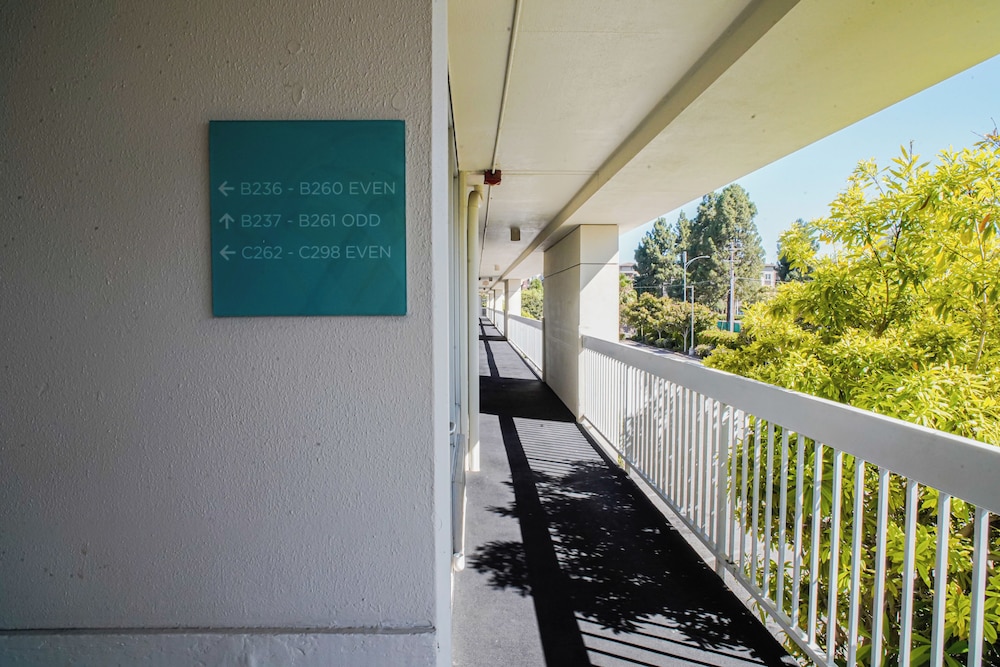 Uptown Oasis San Jose Airport