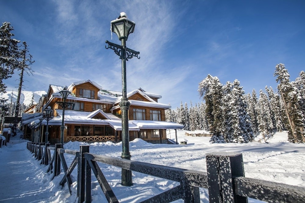 Heevan Retreat Gulmarg