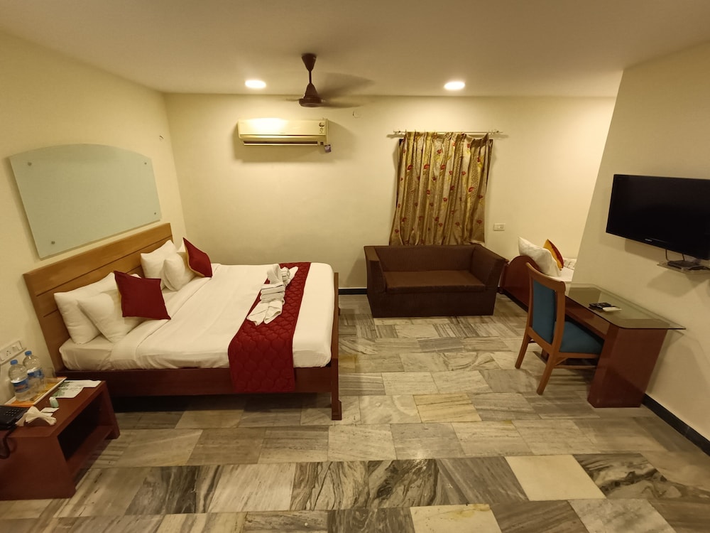 GT Grande Hotel-Near US Consulate
