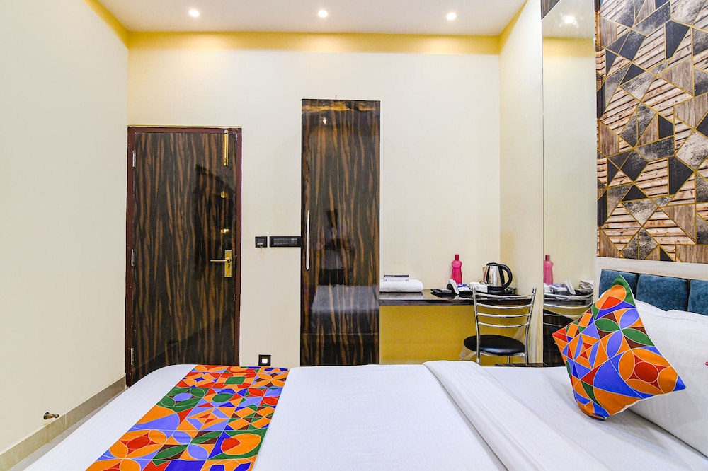 FabHotel Royal Park Inn