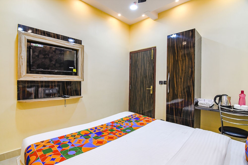 FabHotel Royal Park Inn