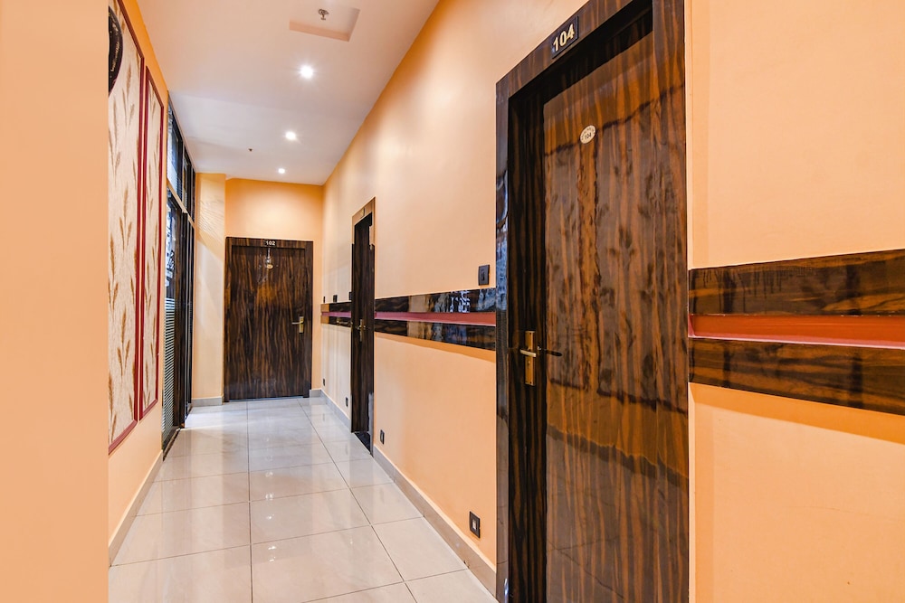 FabHotel Royal Park Inn