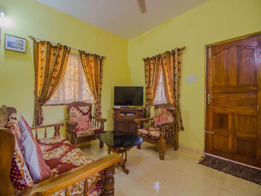 OYO 12864 Home Pool Facing 3BHK Beatlbatim