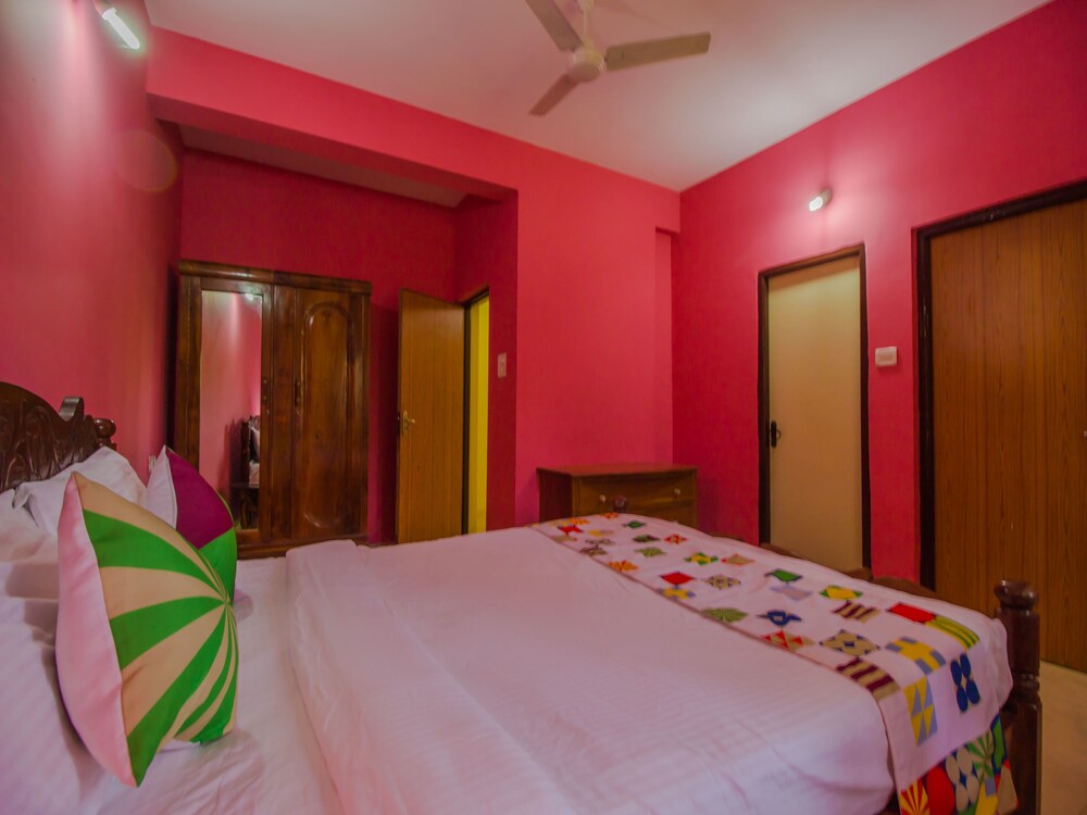 OYO 12864 Home Pool Facing 3BHK Beatlbatim