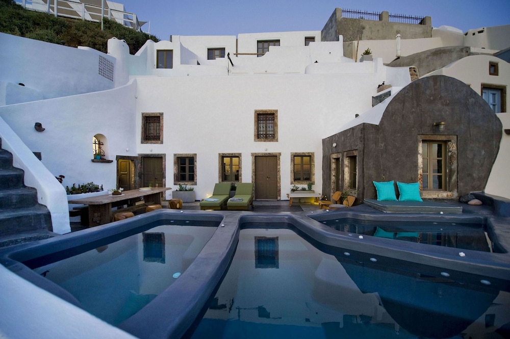 Sophia Luxury Suites