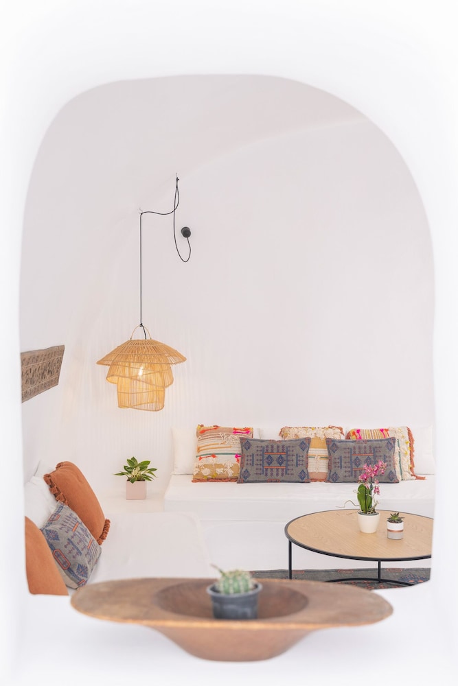 Sophia Luxury Suites