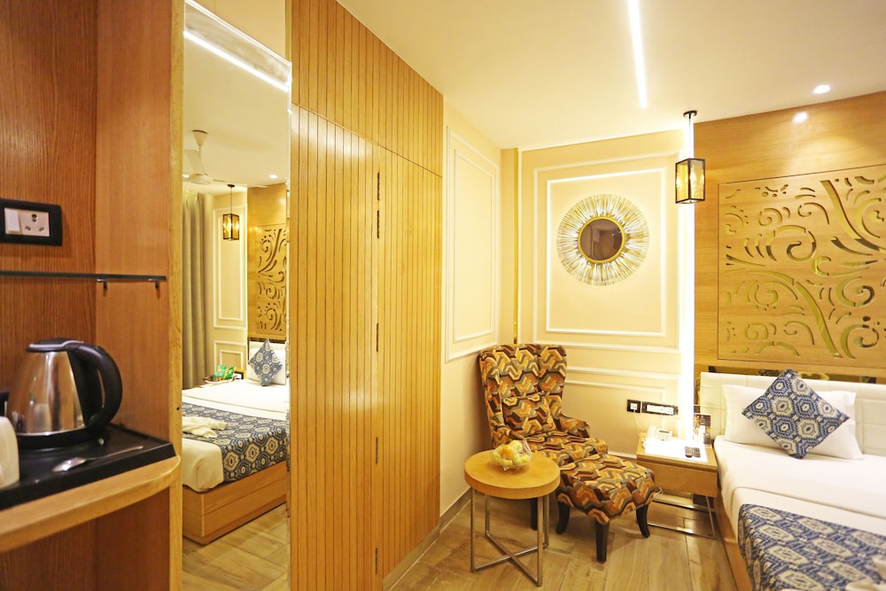 JRD Luxury -Business Hotel