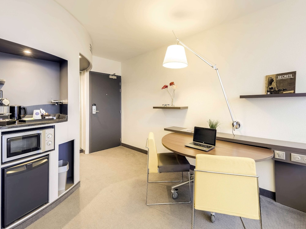 Novotel Suites Paris CDG Airport Villepinte