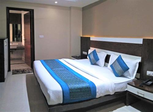 Hotel Raj Mahal Inn