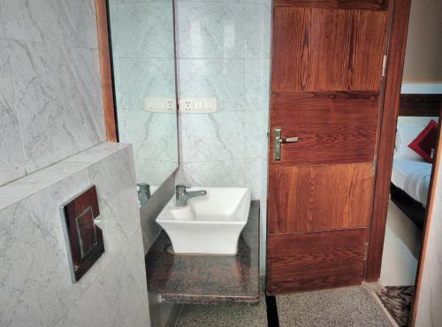 Hotel Raj Mahal Inn